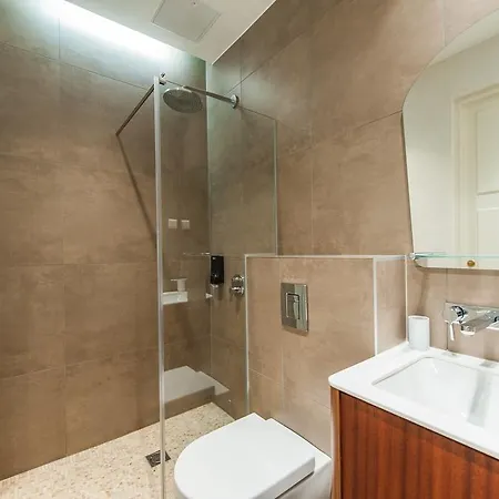Delta Old Town Luxe Apartment