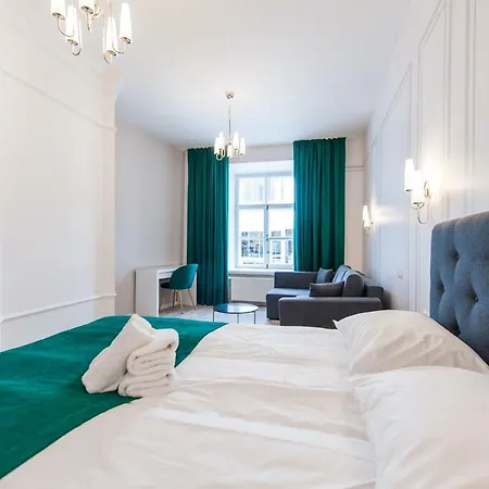 Delta Old Town Luxe Apartment