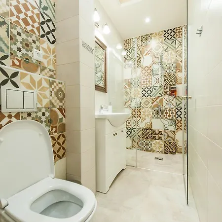 Delta Old Town Luxe Apartment