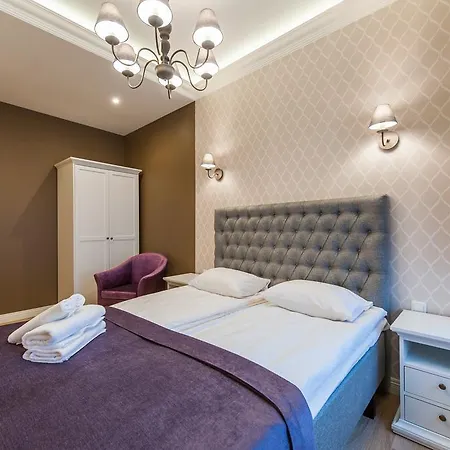 Delta Old Town Luxe *